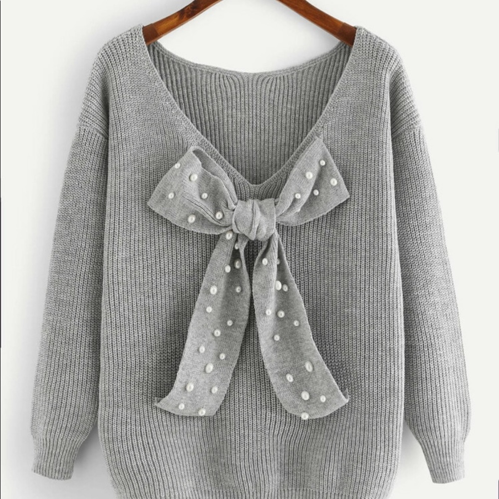 ❄️Pearl Bow-Front Sweater❄️